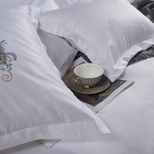 Pościel 160 x 200 5cz Atłasowa Haftowana AT010