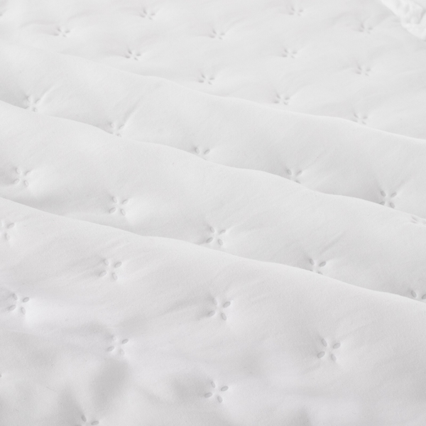 Narzuta 220 x 240 Pikowana Z Falbaną Celia 01