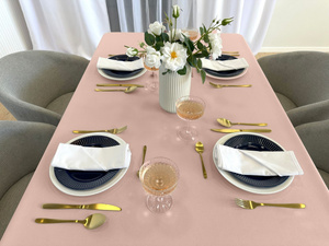 Tablecloth 110x160 Stain-Resistant Surbo Powder Pink