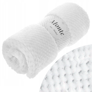 Koc 150 x 200 Mikrofibra Żakardowa Monte Biały