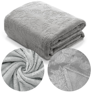 Koc 160 x 200 Mikrofibra Tłoczona Clemente 03