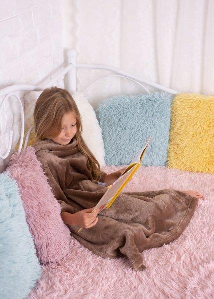 70 x 90 Children's Kangoo Blanket with Mini 17 Sleeves