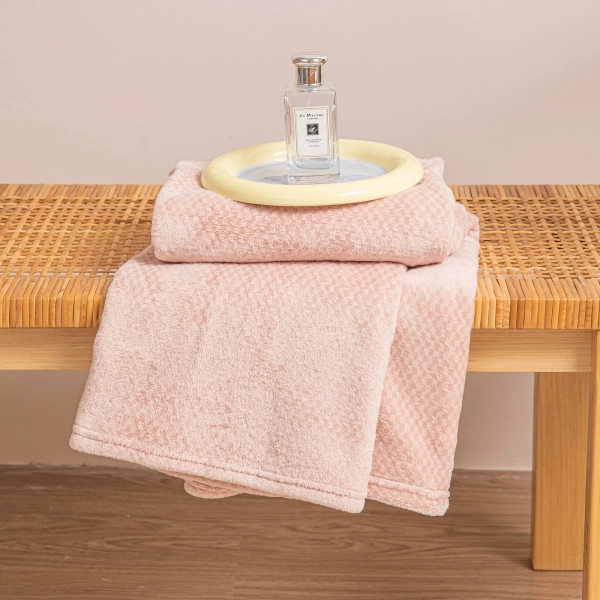 70 x 150 Plush Microfiber Willy Powder Blanket