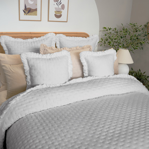 Narzuta 70 x 160 Pikowana Z Falbaną Celia 05