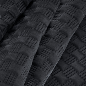 Cover 170 x 210 Quilted Velvet Sofia4 Black