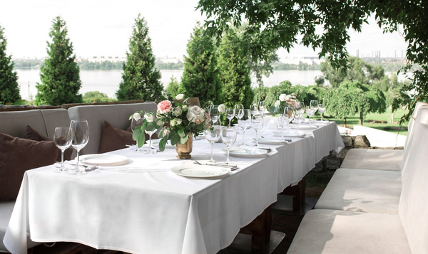 Tablecloth 150x300 Stainproof Classic Elegant White