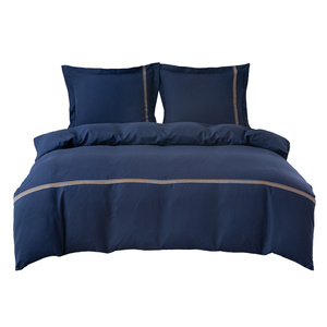 Pościel 200 x 220 3cz Gładka Z Haftem Lumera 02