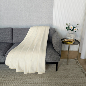 Koc 160 x 200 Akrylowy Jednolity Ciepły Yasemin 08