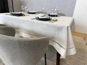 Stain-Resistant Tablecloth 140 x 260 with Lace Nela 549