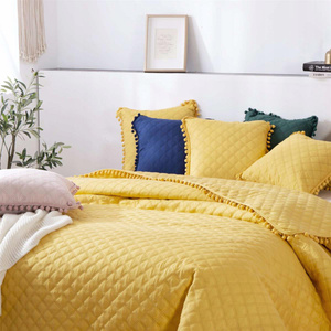 240 x 260 Quilted Two-Sided Pompoo Musthave Bedspread