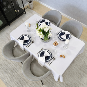 Obrus 110x160 Plamoodporny Surbo Biel