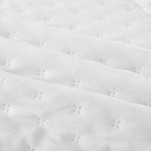 Narzuta 70 x 160 Pikowana Z Falbaną Celia 01