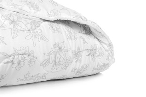 Lily 140 x 200 Anti-allergenic Quilt All Year Round