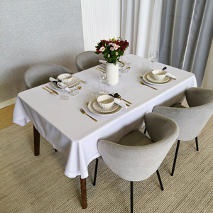 Obrus 140 x 450 Plamoodporny z Mereżką Hanah 001