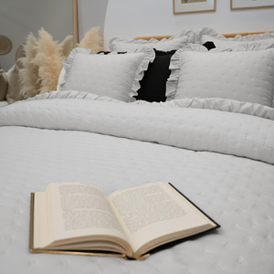 Narzuta 220 x 240 Pikowana Z Falbaną Celia 05