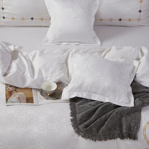 Bedding 160 x 200 5 pcs Satin Embroidered AT012