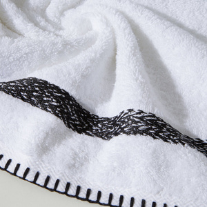 Ręcznik 70 x 140 Kąpielowy Frotte Viera 01 Biały