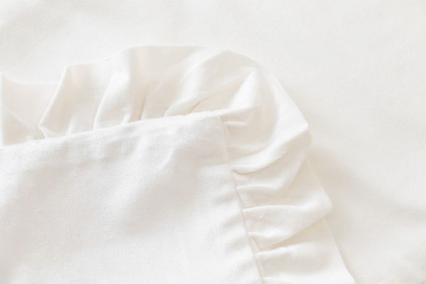 Bieżnik 40 x 180 Dekoracyjny z Falbankami Ligia 01