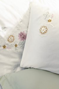 Bedding 200 x 220 6pcs Satin Embroidered 3D Omer 07