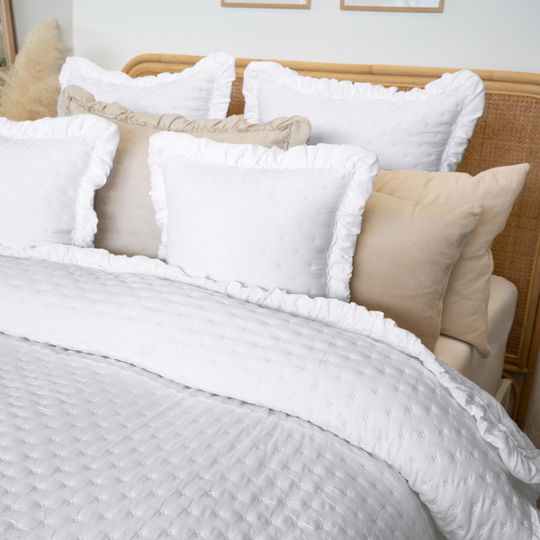 Narzuta 70 x 160 Pikowana Z Falbaną Celia 01