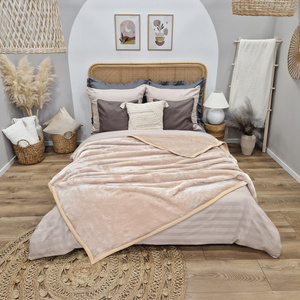 Koc 200 x 220 Akrylowy Jednolity Ciepły Yasemin 06