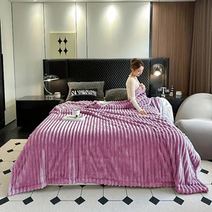 Koc 160 x 200 Mikrofibra Pluszowy Pasy Shirley 03