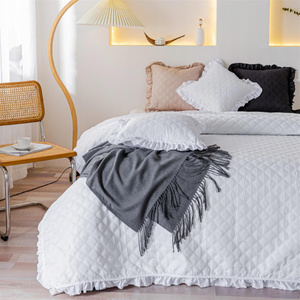 Bedspread 160 x 220 Quilted Double-sided Ruffy White