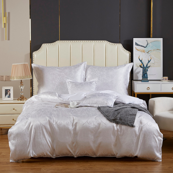 Bedding 220 x 200 5 pcs Satin Embroidered AT001