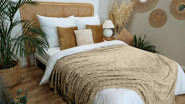 Koc 200 x 220 Mikrofibra Tłoczona Pluszowa Ala Plastry 3D 02