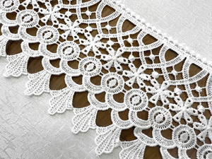 Stain-Resistant Tablecloth 150 x 400 with Lace 2017 White