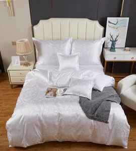 Bedding 220 x 200 5 pcs Satin Embroidered AT001