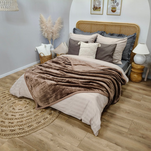 Koc 70 x 160 Akrylowy Jednolity Ciepły Yasemin 04