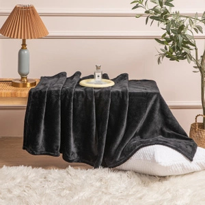 150 x 200 Plush Microfiber Willy Black Blanket