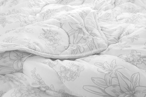 Quilt 160 x 200 Anti-allergenic Year-round Lily