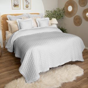 Narzuta 200 x 220 Pikowana Z Falbaną Celia 05