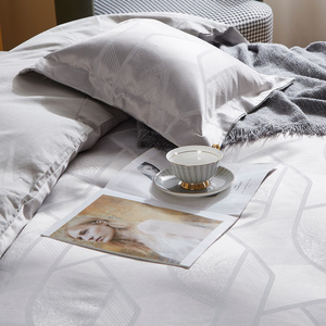 Bedding set 220 x 200 5 pcs Satin Embroidered AT014