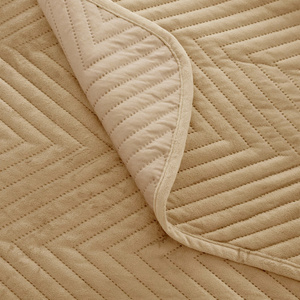 Quilt 200 x 220 Herringbone Velvet Caden 06
