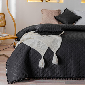 240 x 220 Quilted Two-Sided Pompoo Black Bedspread