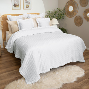 Narzuta 170 x 210 Pikowana Z Falbaną Celia 01