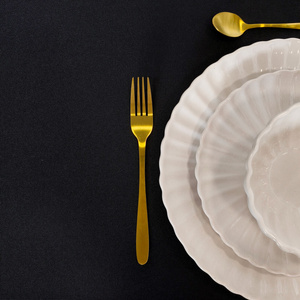 Obrus 120 x 260 Plamoodporny z Mereżką Hanah 002