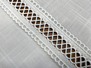 Stain-Resistant Tablecloth 110 x 160 with Lace Nela 549