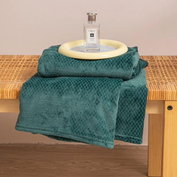 200 x 220 Plush Microfiber Willy Bottle Blanket