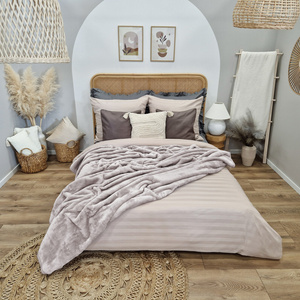 Koc 70 x 160 Akrylowy Jednolity Ciepły Yasemin 07