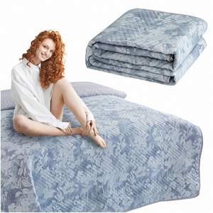 Cover 170 x 210 Embossed Microfiber Meric 02