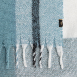 Koc Moherowy 130 x 170 z Frędzlami Moher 5 Nieb+B