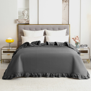 Bedspread 170 x 210 Quilted with Ruffle Rosella 06