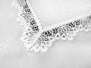 Stain-Resistant Tablecloth 150 x 300 with Lace 2100 White