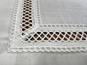 Stain-resistant Table Runner 35 x 110 with Lace Nela 549