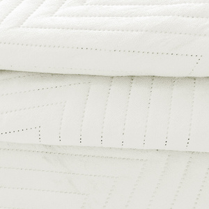 70 x 160 Houndstooth Velvet Bedspread Caden 07