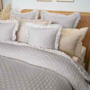 Narzuta 200 x 220 Pikowana Z Falbaną Celia 05